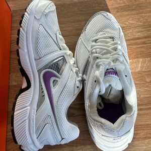 Nike Women's White and Purple Running Shoes